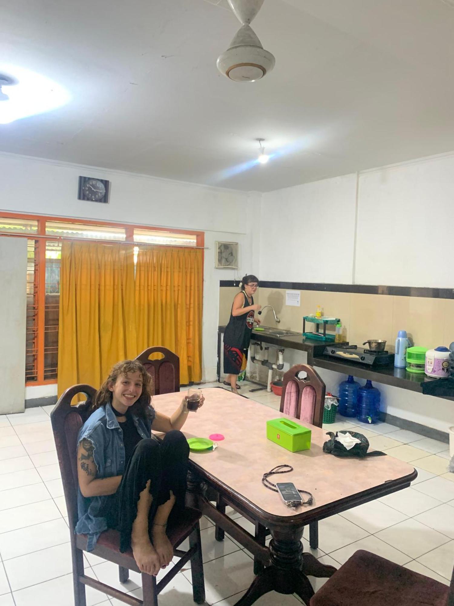 Barrel Homestay - Near Mentawai Fast Ferry, Cooking Class, Transport - Tour Bukittinggi By Nginapdipadang 외부 사진